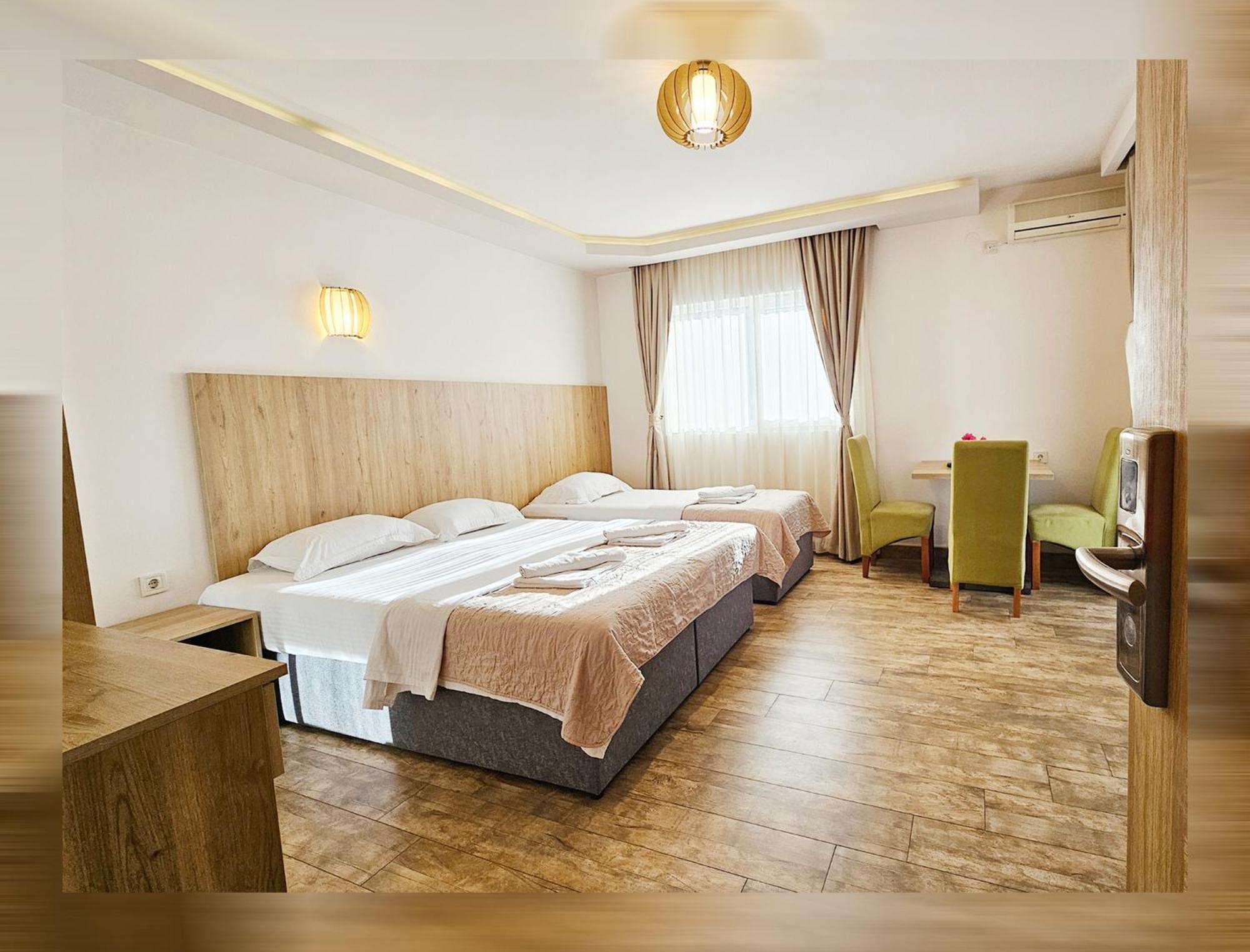 Montemaris Apartment